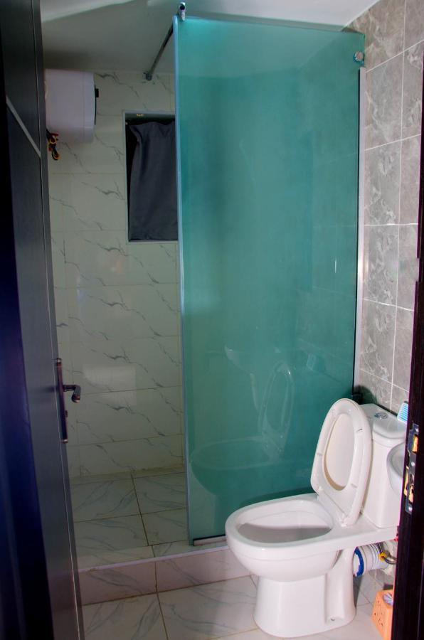No 95 Suites VI Lagos Bagian luar foto