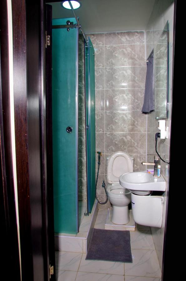 No 95 Suites VI Lagos Bagian luar foto