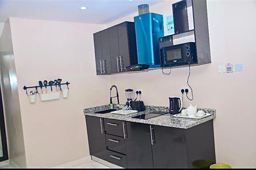 No 95 Suites VI Lagos Bagian luar foto